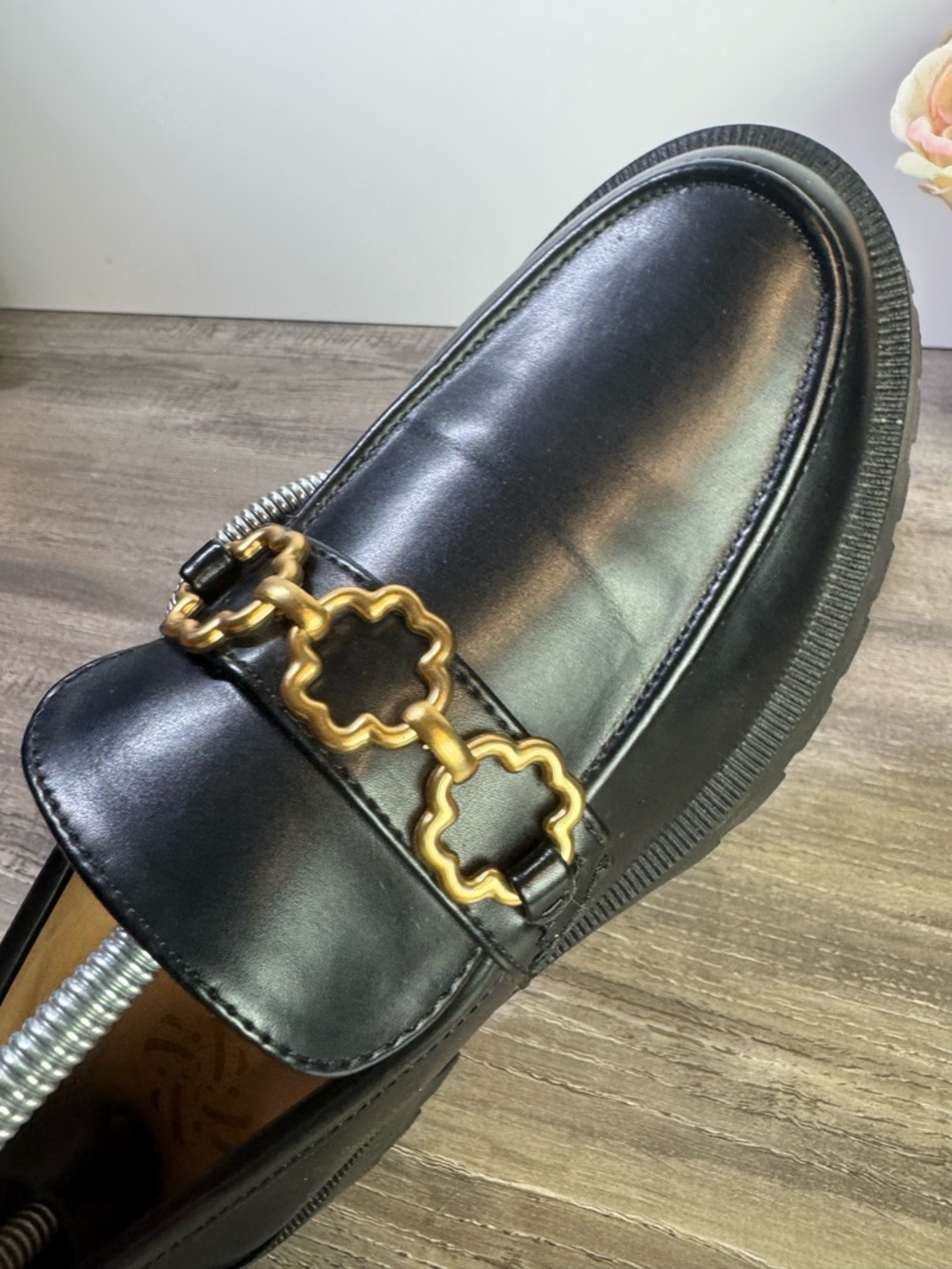 Sam & Libby Remi Vegan Lugsole Loafer with Gold Accents size 8 EUC - Picture 10 of 10